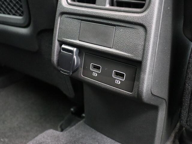 Renault Arkana E-Tech hybrid 145pk E-Tech engineered | Stoel & Stuur verwarming | Grootscherm Navigatie | Adaptive Cruise | Elektrisch verstelbare voorstoelen |