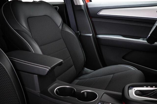 Renault Arkana 1.6 E-Tech Hybrid 145 Intens | Stoel- en stuurverwarming | Elektrisch verstelbare voorstoelen | 5.551 KM!