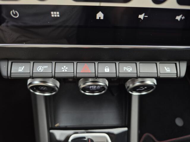 Renault Arkana 1.3 mild hybrid 160 R.S. line Automaat / Apple Carplay Android Auto / Trekhaak vast / Stuur- en Stoelverwarming / Adaptief CC / Achteruitrijcamera / Keyless Entry/Start / Draadloze telefoon lader /
