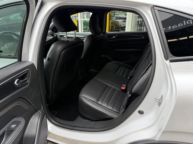 Renault Arkana 1.6 E-Tech hybrid 145 E-Tech engineered | Navigatie | Climate Control | Leder | Cruise Control adaptief | Parkeersensoren | Stoel & stuur verwarming |