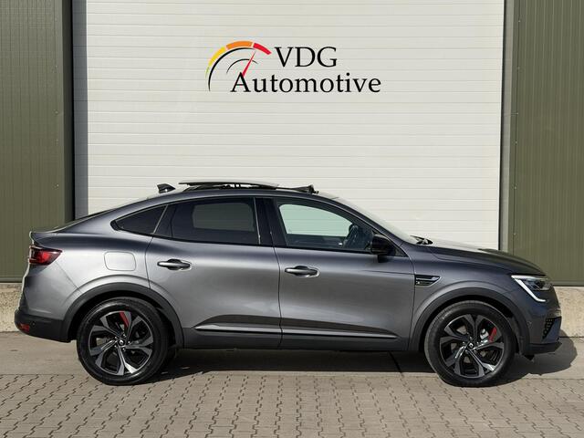 Renault Arkana 1.6 E-Tech Hybrid 145 R.S. Line / Pano / Clima / 360 Camera / Parkeer Assistent / stuur en stoel verwarming / Adaptive Cruise / Navi