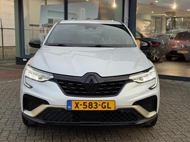 Renault Arkana 1.6 E-Tech hybrid 145 E-Tech engineered / STOELVERWARMING / NAVIGATIE / ACHTERUITRIJCAMERA /