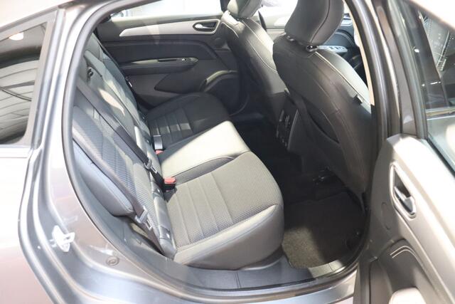 Renault Arkana 1.6 E-Tech Hybrid 145 Intens