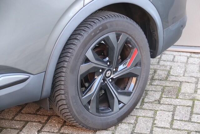 Renault Arkana 1.6 E-Tech Hybrid 145 R.S. Line, Stoel & Stuurverwarmd, Camera, inklapbare Trekhaak