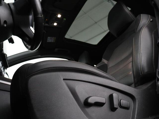 Renault Arkana 1.6 E-Tech hybrid 145 E-Tech engineered | Panoramadak | Stoelverwarming | Trekhaak | Leder/Alcantara | Carplay | Adaptive cruise | File Assistent | Navigatie | Sfeerverlichting