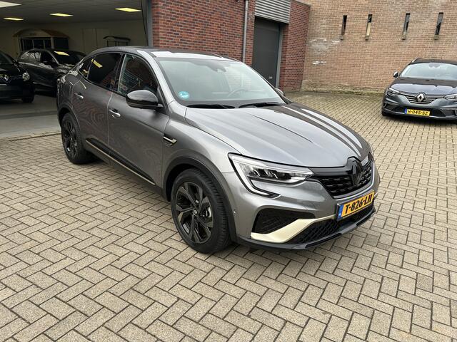 Renault Arkana 1.6 E-Tech hybrid 145 E-Tech engineered