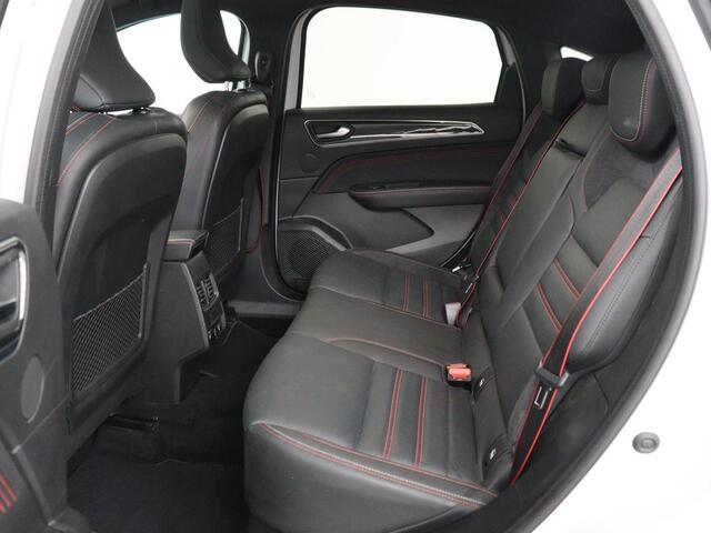 Renault Arkana 1.6 E-Tech Hybrid 145 R.S. Line | Panoramadak | Leder/Alcantara | Trekhaak | Stoelverwarming | Adaptive cruise | Camera | Carplay | Keyless | Park Assist | Full LED | Navigatie