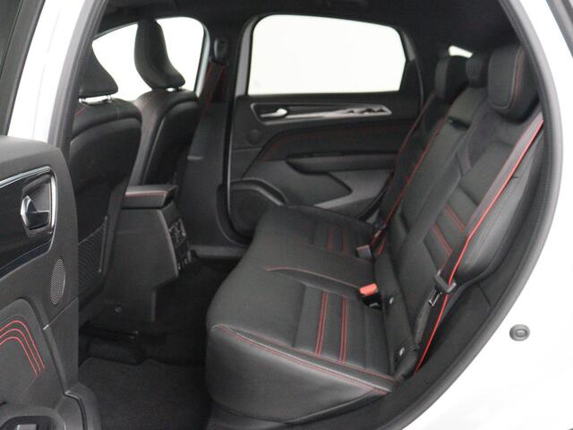 Renault Arkana 1.6 E-Tech Hybrid 145 R.S. Line | Panoramadak | Leder/Alcantara | Trekhaak | Stoelverwarming | Adaptive cruise | Camera | Carplay | Keyless | Park Assist | Full LED | Navigatie | Stuurverwarming