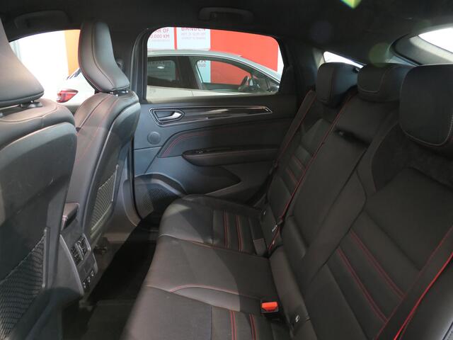 Renault Arkana 1.6 E-Tech Hybrid 145 R.S. Line - DEALER ONDERHOUDEN! - Trekhaak - Bose Audio - Dodehoek - Parkeerassistent