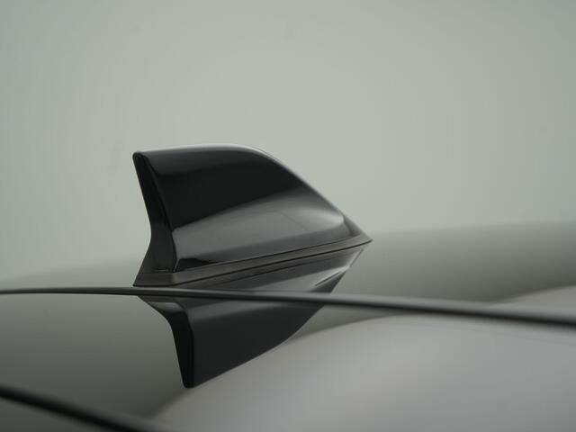 Renault Arkana 1.6 E-Tech Hybrid 145 E-Tech Engineered - RIJKLAARPRIJS - All Seasonbanden - Achteruitrijcamera - Adaptive Cruise Control - Stoel- en Stuurverwarming - Dealeronderhouden