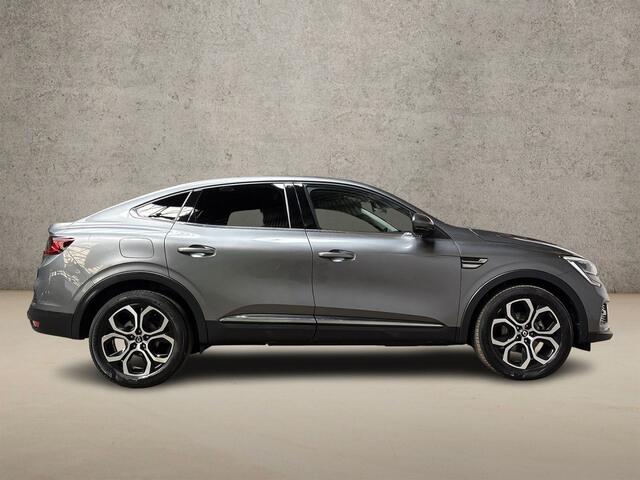 Renault Arkana 1.6 E-Tech Hybrid 145 Sport 145Pk Automaat (VIRTUAL COCKPIT, APPLE CARPLAY, GROOT NAVI, LEDER, CAMERA, SPORTSTOELEN, GETINT GLAS, ADAPTIVE CRUISE, NIEUWSTAAT)