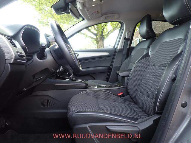 Renault Arkana 1.6 E-Tech hybrid / CARPLAY / ACC / CAMERA / PDC