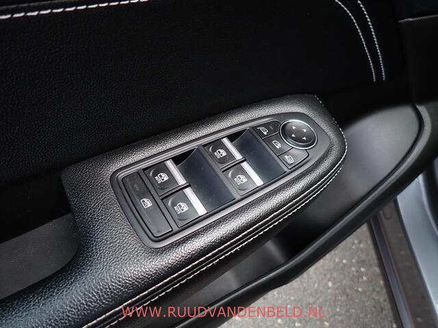 Renault Arkana 1.6 E-Tech hybrid / CARPLAY / ACC / CAMERA / PDC