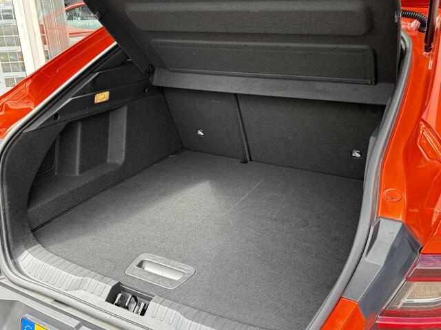 Renault Arkana 1.6 E-Tech Hybrid 145 R.S. Line | NAP | Trekhaak | Bose Audio | Elektrisch glazen schuif-/kanteldak | Stoelverwarming | Elektrische stoelen | DAB | Climate Control | Cruise adaptief |