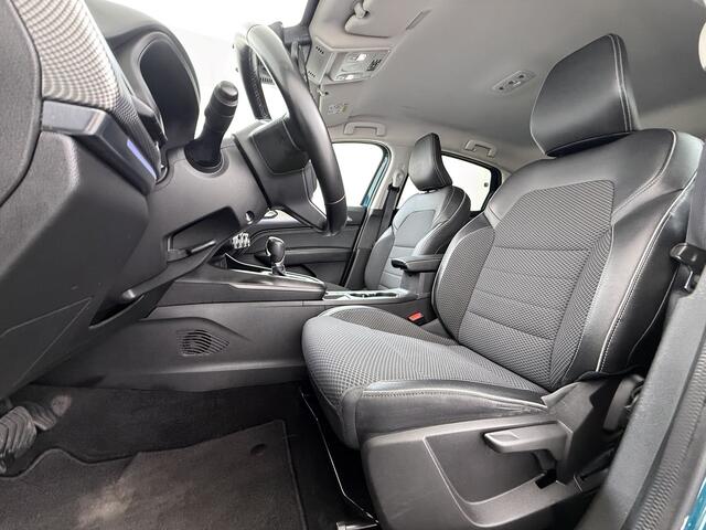 Renault Arkana 1.6 E-Tech Hybrid 145PK Automaat Trekhaak Adap.Cruise Navi Camera Ecc Apple Carplay Android Auto Intens Regen-Lichtsensor Lmv 18" Privacy Glas Pdc Bluetooth DAB Lane Assist Isofix Origineel Nederlandse Auto