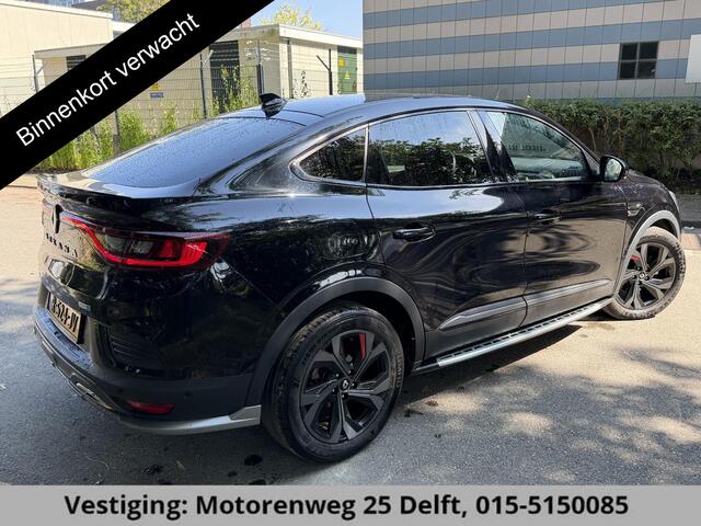 Renault Arkana 1.6 HYBRID 145PK R.S LINE GARANTIE TOT 2032* BIJNA 2023 !PANORAMA-DAK . STOEL & STUUR VERWARMING . NAVIGATIE . PARKEERSENSOREN .