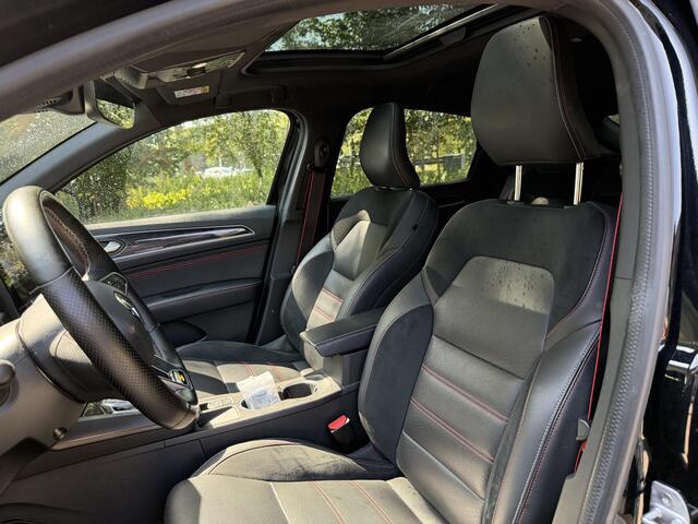 Renault Arkana 1.6 HYBRID 145PK R.S LINE GARANTIE TOT 2032* BIJNA 2023 !PANORAMA-DAK . STOEL & STUUR VERWARMING . NAVIGATIE . PARKEERSENSOREN .
