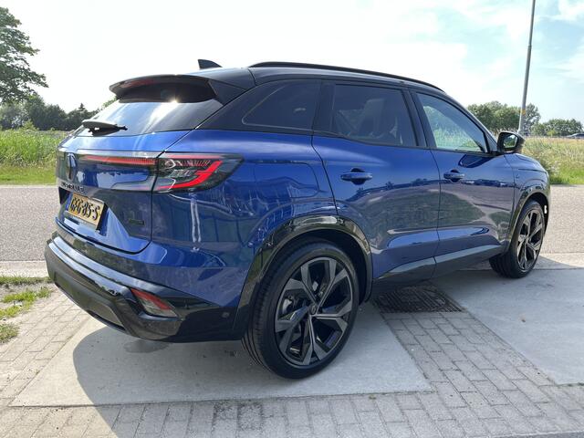 Renault Austral 1.2 E-Tech full hybrid 200 iconic esprit Alpine / Panorama dak / Harman/Kardon / Keyless / Blind spot warning /