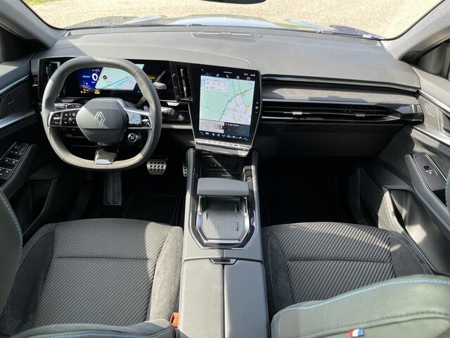 Renault Austral 1.2 E-Tech full hybrid 200 iconic esprit Alpine / Panorama dak / Harman/Kardon / Keyless / Blind spot warning /