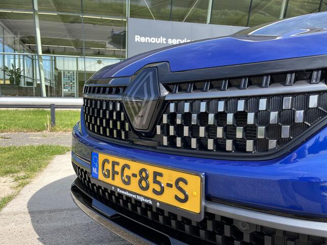 Renault Austral 1.2 E-Tech full hybrid 200 iconic esprit Alpine / Panorama dak / Harman/Kardon / Keyless / Blind spot warning /