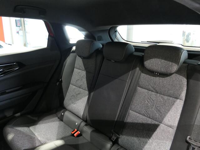 Renault Austral 1.2 E-Tech full hybrid 200 evolution *NIEUW* *incl. Pack Safety* - Dode hoek, uitparkeer en uitstapwaarschuwing, adaptive cruise