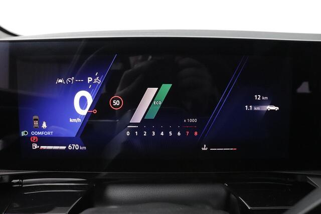 Renault Austral 1.3 Mild Hybrid 160PK X-Tronic Esprit Alpine | 3D Camera | Panorama Dak | Pack Lounge | Pack Safety |