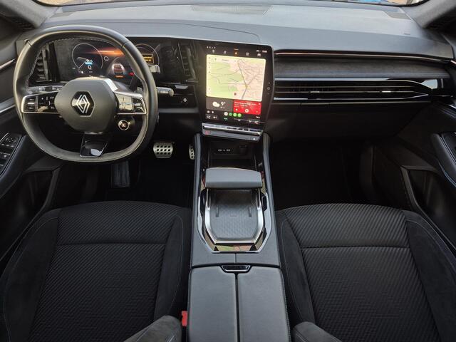 Renault Austral 1.2 E-Tech full hybrid 200 techno esprit Alpine / Fabrieksgarantie tot 06-2026 / Dealer onderhouden / Panoramadak / Trekgewicht 1.500 Kg / Cruise control / Achteruitrijcamera / Keyless Entry/Start / Lichtmetalen wielen 20" /