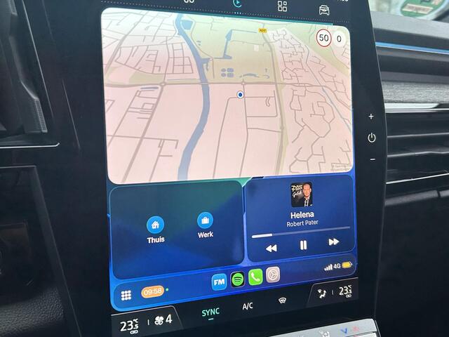 Renault Austral mild hybrid 130PK Techno / 360 Graden Camera / All Season Banden / Apple Carplay & Android Auto / 19'' Lichtmetalen Velgen / Dode Hoek Detectie / Climate Control / Navigatie /