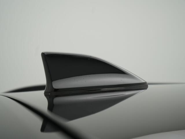 Renault Austral E-Tech Full Hybrid 200 Iconic Esprit Alpine - RIJKLAARPRIJS - All Seasonbanden - Rondomzicht Camera - Adaptive Cruise Control - Harman/Kardon - Trekhaak - Dealeronderhouden!