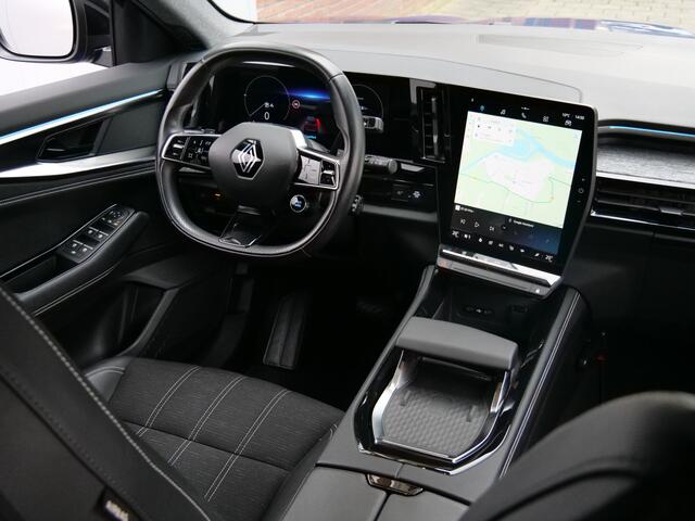 Renault Austral 1.3 Mild Hybrid 160 Pk Automaat X-tronic Navidatie / DAB / Apple Carplay / Camera / Pano-dak / Trekhaak