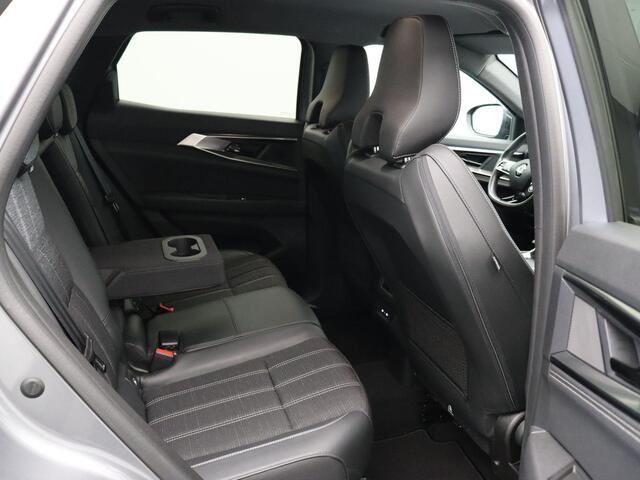 Renault Austral 1.2 mild hybrid Techno | 1800kg trekgewicht | Trekhaak | Stoel-stuur-voorruit verwarming | Adaptive Cruise Control | Elektrisch verstelbare stoelen |