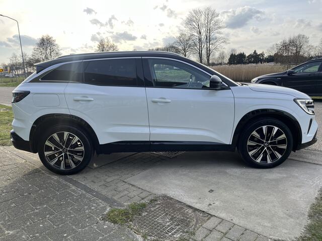 Renault Austral 1.3 mild hybrid 160PK / Dealer onderhouden / Camera / Winterpakket / Elek Stoelvers. / Apple Carplay - Android Auto / 19''LMV /