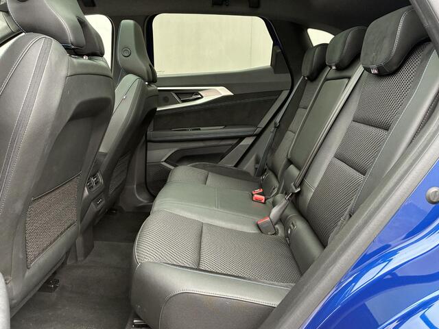 Renault Austral 1.2 E-Tech full hybrid 200 iconic esprit Alpine / Fabrieksgarantie t/m 4-2027 / Trekgewicht 1500KG / All-Season Banden / Stoelverwarming / Navigatie / Apple Carplay/Android Auto / Achteruitrijcamera /