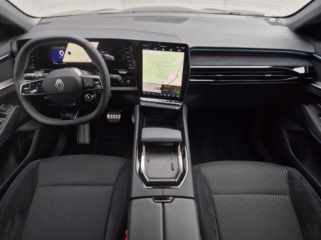 Renault Austral 1.3 mild hybrid 160 X-tronic techno esprit Alpine / Fabrieksgarantie tot 05-2027 / All season banden / Panoramadak / Trekgewicht 1800 kg / Elektrische achterklep / Adaptief cruise control / Achteruitrijcamera / Apple Carplay Android Auto /