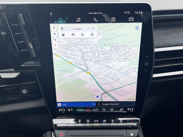 Renault Austral E-Tech Hybrid 200 Techno Esprit Alpine Automaat / Fabrieksgarantie tot 04-2027 / Panorama dak / 1.500 kg trekgewicht / Adaptieve CC / Stoel- en voorruitverwarming / Lende massage / Camera 360° / Parkeer assistent / Apple Carplay Android / 20" LM wielen & 
