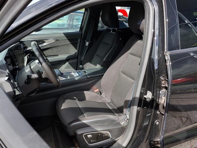 Renault Austral 1.2 E-Tech Full Hybrid 200 Iconic Esprit Alpine | Navi | Apple Carplay | Clima | Adap.Cruise | Led Koplampen | Sfeerverlichting | Keyless Entry | Pdc V+A+Assist+360 Camera | 20''lm | Trekhaak