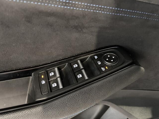 Renault Austral 1.2 E-Tech full hybrid 200 Iconic Esprit Alpine | 4 Control | Pano | Adapt. Cruise | Harman Kardon | Elektr. Achterklep | 360 Camera | 20" LMV | All season banden |