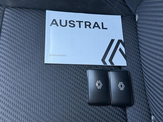 Renault Austral E-Tech full hybrid 200 iconic esprit Alpine / Fabrieks Garantie tot 02-2027 / 1.500 kg trekgewicht / 1e eigenaar / Adaptieve Cruise / Camera 360° / Stuur- en stoelverwarming / Elektrische stoelen & klep / Massagefunctie bestuurdersstoel / 19" LM wielen / 