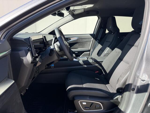 Renault Austral E-Tech full hybrid 200 iconic esprit Alpine / Fabrieks Garantie tot 02-2027 / 1.500 kg trekgewicht / 1e eigenaar / Adaptieve Cruise / Camera 360° / Stuur- en stoelverwarming / Elektrische stoelen & klep / Massagefunctie bestuurdersstoel / 19" LM wielen / 