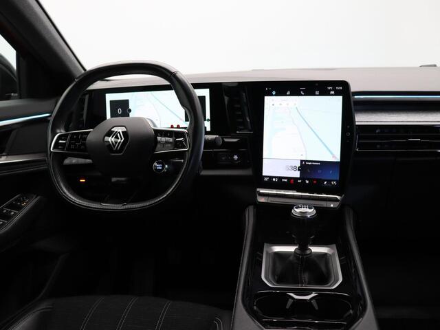 Renault Austral mild hybrid 130pk Techno | Trekhaak | Voorruitverwarming | Stoelverwarming | Elektrische stoel met geheugen |