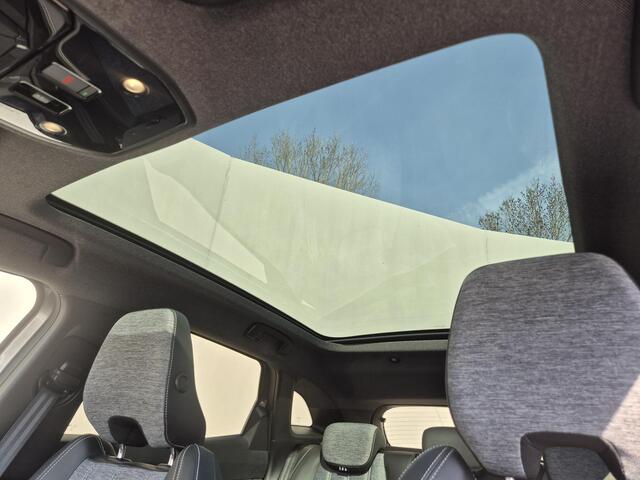 Renault Austral E-Tech full hybrid 200PK Techno / Fabrieksgarantie tot 05-2027 / Panorama Dak / 1.500 KG Trekgewicht / Adaptief Cruise Control / Camera 360° / Navigatie / Stuur-, Stoel- & Voorruitverwarming / Elektrische Bestuurdersstoel / 19" LM Wielen met All Season B