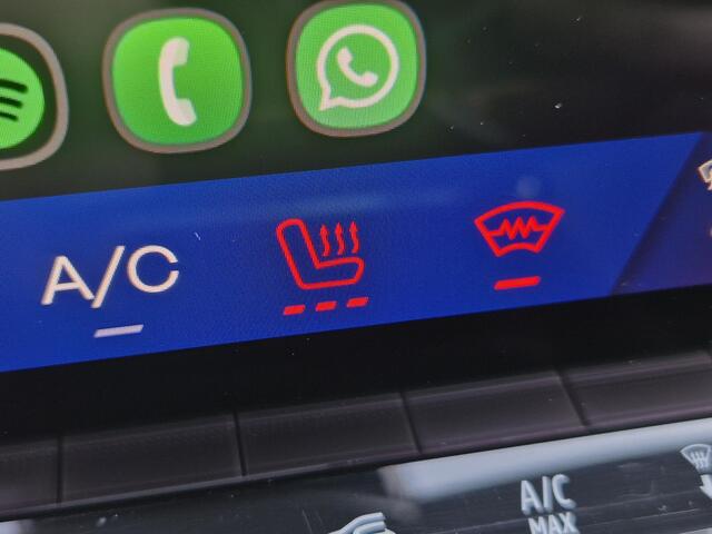 Renault Austral E-Tech full hybrid 200PK Techno / Fabrieksgarantie tot 05-2027 / Panorama Dak / 1.500 KG Trekgewicht / Adaptief Cruise Control / Camera 360° / Navigatie / Stuur-, Stoel- & Voorruitverwarming / Elektrische Bestuurdersstoel / 19" LM Wielen met All Season B