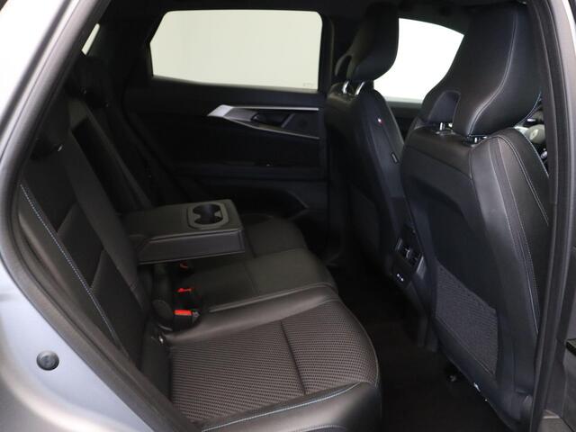 Renault Austral 1.2 E-Tech full hybrid 200 iconic esprit Alpine | Voorruitverwarming | Stoelverwarming | Adaptieve cruise control | Elektrisch bedienbare stoelen | Elektrische achterklep |