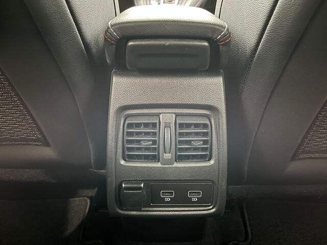 Renault CAPTUR 1.3 Mild Hybrid 160 EDC R.S. Line PACK BOSE | PACK WINTER | PACK CIRY PREMIUM | PACK ADVANCED DRIVING |