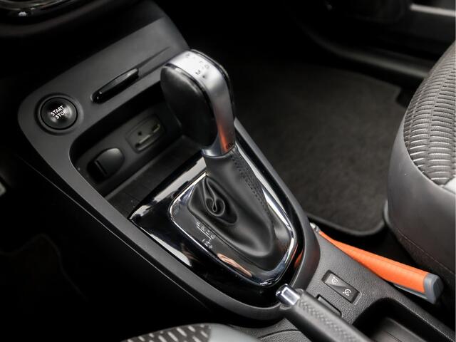 Renault CAPTUR 1.2 TCe Dynamique Automaat (NAVIGATIE, CLIMATE, CAMERA, LEDER, GETINT GLAS, SPORTSTOELEN, XENON, CRUISE, ELEK PAKKET, NIEUWE APK, NIEUWSTAAT)