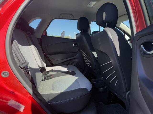 Renault CAPTUR 1.2 TCe Dynamique 1e Eigenaar,Navi,Clima,Camera,Cruise,Trekhaak,Bluetooth,PDC,Dealer onderhouden,120pk,Elek ramen,APK tot 02-2026