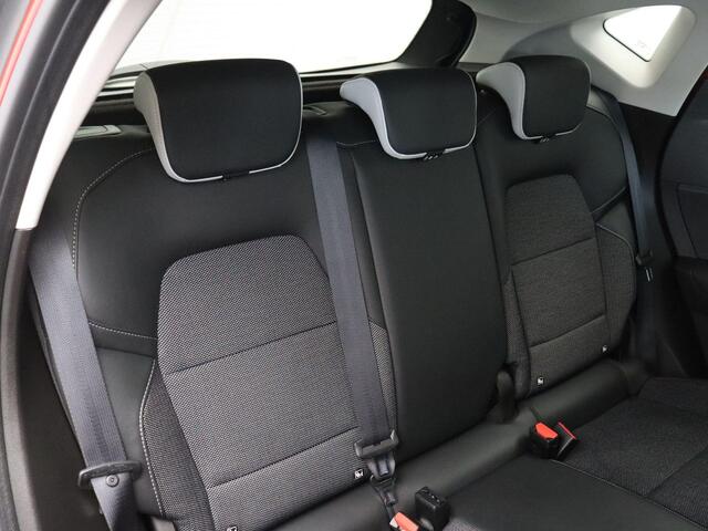 Renault CAPTUR 1.6 E-Tech Plug-in Hybrid 160 Intens | Stoelverwarming | 360 Graden camera | Climate control | Cruise control |