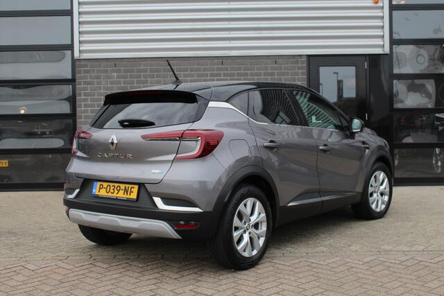 Renault CAPTUR 1.6 E-Tech Hybrid 145 Intens / Carplay / Camera / N.A.P.