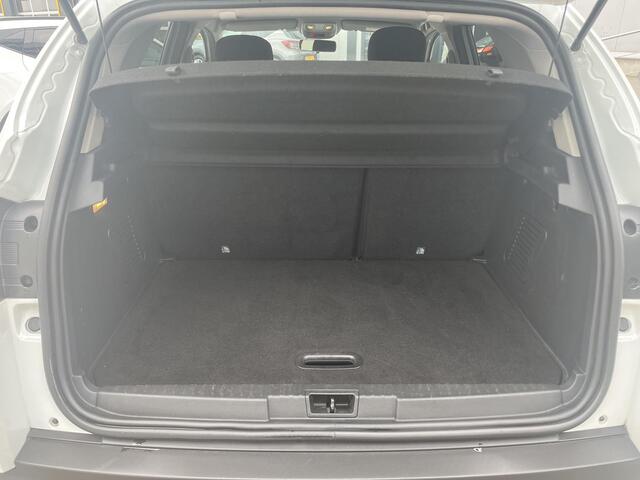 Renault CAPTUR 0.9 TCe Limited / NAVIGATIE / CAMERA / PARKEERSENSOREN / ALL SEASON BANDEN / LICHTMETALEN VELGEN