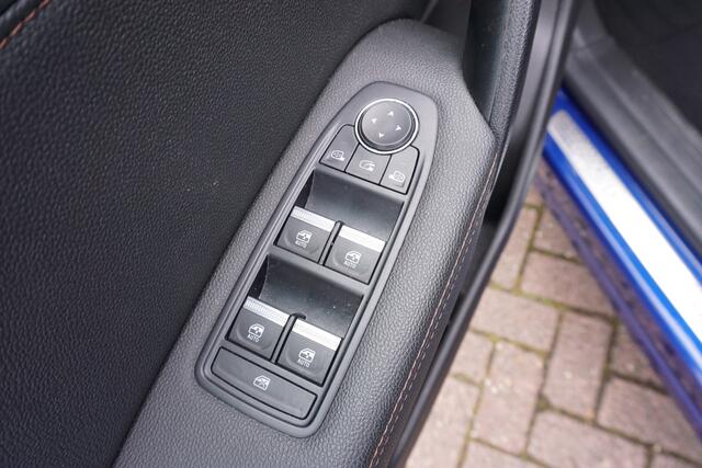 Renault CAPTUR 1.6 E-Tech Plug-in Hybrid 160 Initiale Paris 360° Camera | Stoelverw. | Apple Carplay * All in prijs *